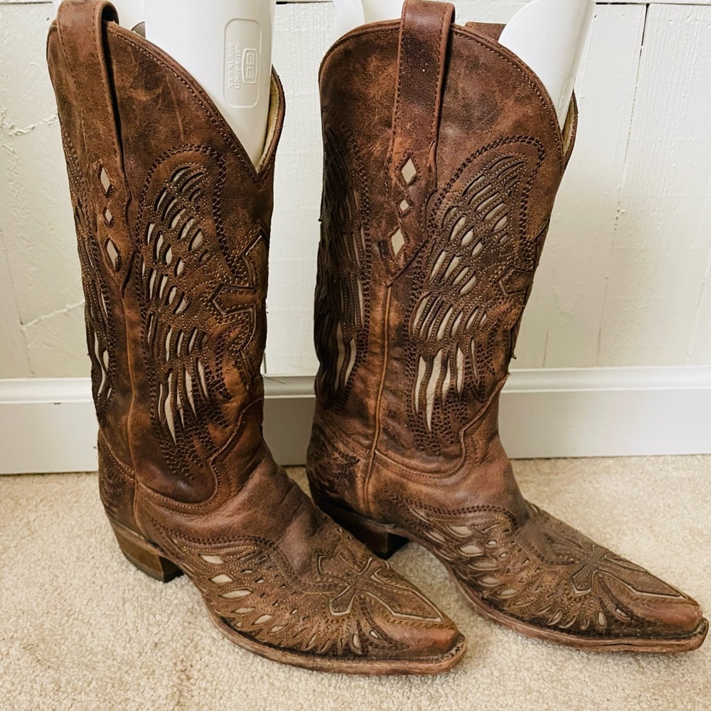 Corral Cowgirl Boots- Size 8 women/6.5 men